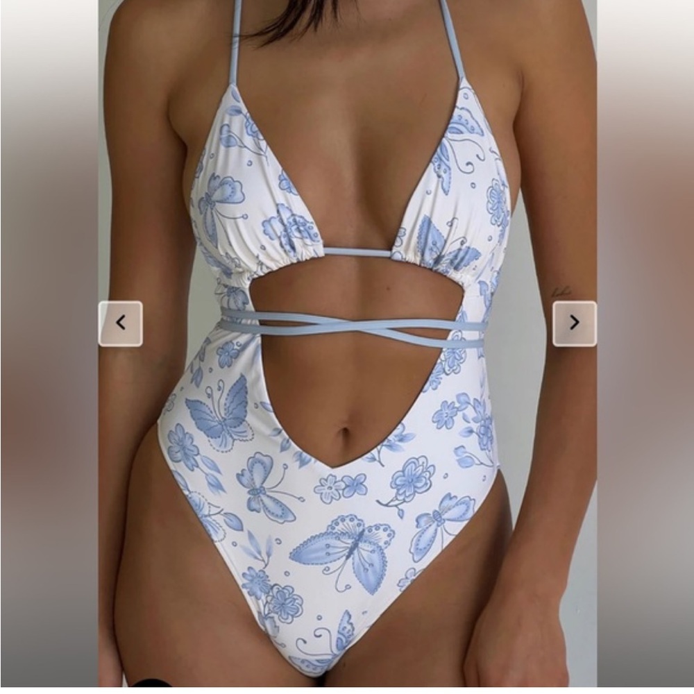 BNWT Frankie's Bikinis x Sydney Sweeney